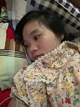 Snapshot of Ngoc-bbi chatting on January 16, 5:33 am Ngoc-bbi online show from January 16, 5:33 am