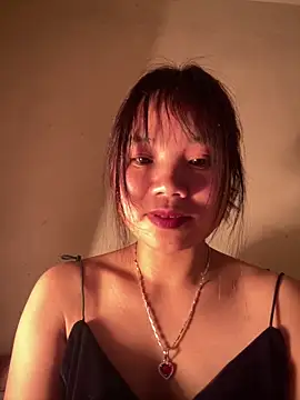 Snapshot of Ngoc-bbi chatting on February 2, 1:54 pm Ngoc-bbi online show from February 2, 1:54 pm