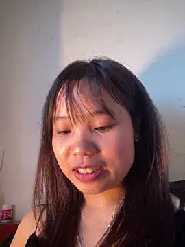 Snapshot of Ngoc-bbi chatting on February 3, 7:02 am Ngoc-bbi online show from February 3, 7:02 am