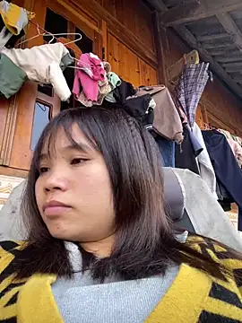 Snapshot of Ngoc-bbi chatting on February 7, 2:04 am Ngoc-bbi online show from February 7, 2:04 am