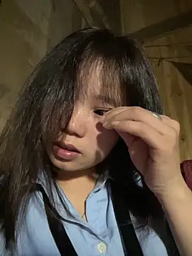 Snapshot of Ngoc-bbi chatting on February 12, 12:44 pm Ngoc-bbi online show from February 12, 12:44 pm