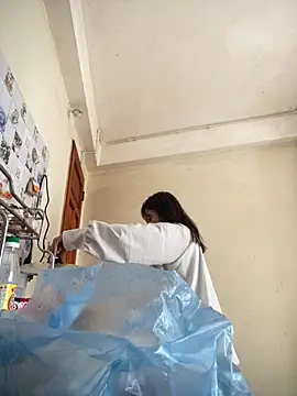 Snapshot of Ngoc-bbi chatting on March 1, 5:53 am Ngoc-bbi online show from March 1, 5:53 am