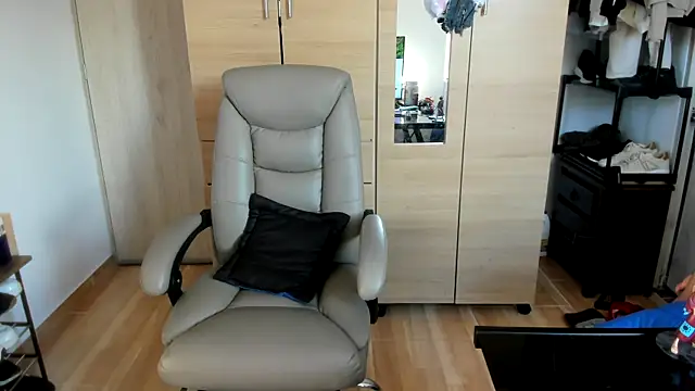 Snapshot of AliottTwink chatting on July 25, 10:07 pm AliottTwink online show from July 25, 10:07 pm