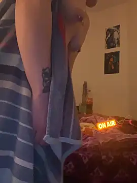 kittykatbean online show from December 21, 8:05 pm