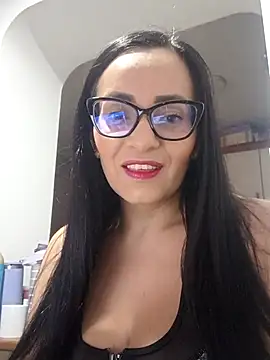 Snapshot of sarita_star chatting on June 22, 3:42 pm sarita star online show from June 22, 3:42 pm