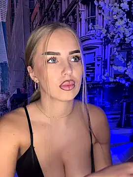 AubrieleRouj1 online show from December 19, 4:47 pm