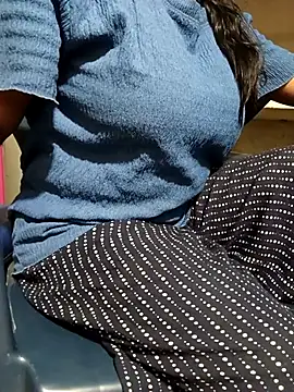 Aaradhya Sharma online show from December 18, 9:04 am