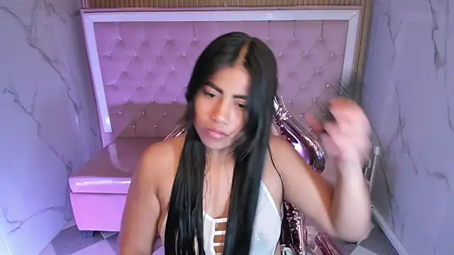 Victoria b  online show from October 3, 7:55 pm