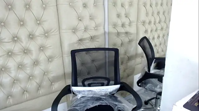 JessicaHott01 online show from March 20, 6:57 pm