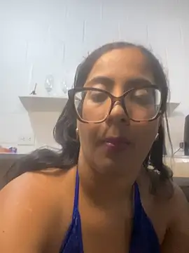 Jessyivonne online show from November 4, 3:38 am