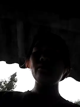 lylylove online show from October 3, 12:07 am