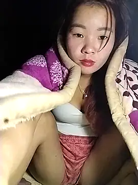 lylylove online show from December 14, 12:49 am