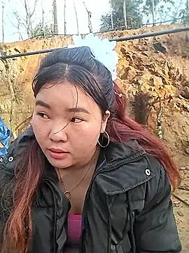 lylylove online show from February 26, 12:31 am