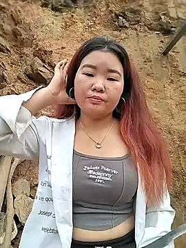 lylylove online show from March 27, 12:38 am