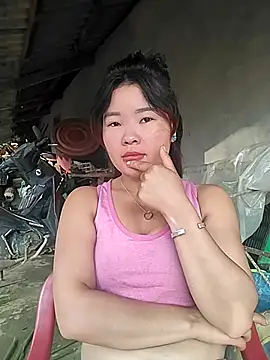 lylylove online show from July 12, 11:40 pm