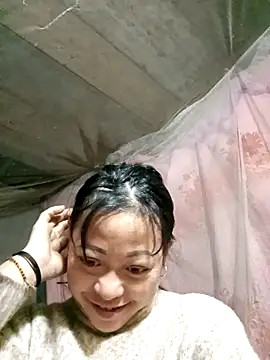 Snapshot of Sa2mh20 chatting on February 4, 11:42 pm Sa2mh20 online show from February 4, 11:42 pm