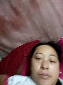 Snapshot of Sa2mh20 chatting on February 18, 12:39 am Sa2mh20 online show from February 18, 12:39 am