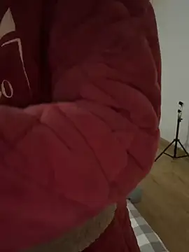 xiiuuff18 online show from February 14, 12:24 pm