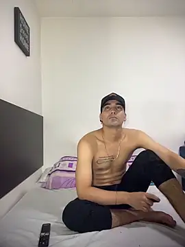 Snapshot of Deymon0777 chatting on February 20, 4:09 am Deymon0777 online show from February 20, 4:09 am