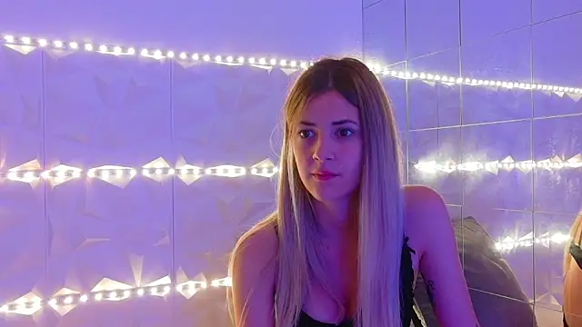 Aishha  online show from September 12, 5:18 am