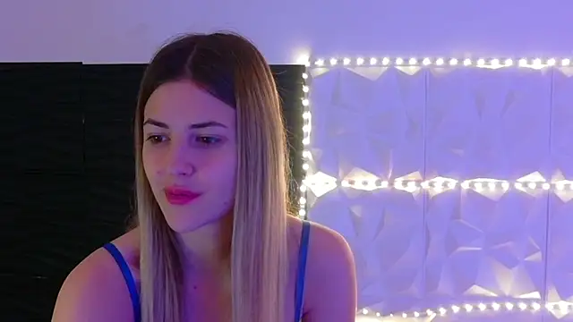 Aishha  online show from December 19, 5:36 am