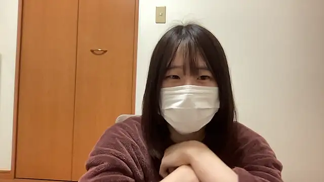 Snapshot of nuu_u chatting on March 4, 2:56 pm nuu u online show from March 4, 2:56 pm