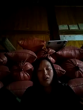 miss-su online show from February 6, 11:02 am