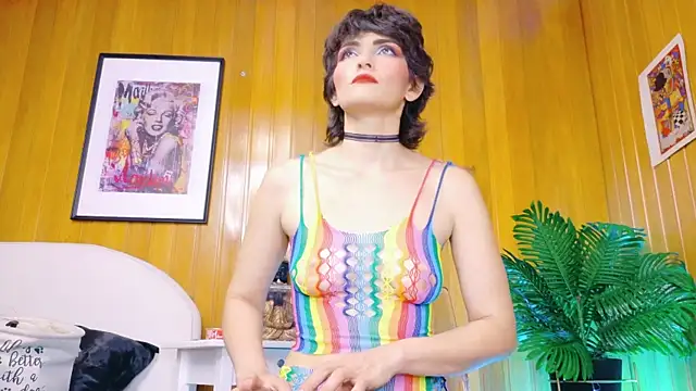 Zafiro Gem  online show from November 5, 7:36 pm