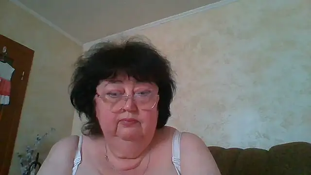 Snapshot of MilaSky5303 chatting on July 17, 11:50 am MilaSky5303 online show from July 17, 11:50 am