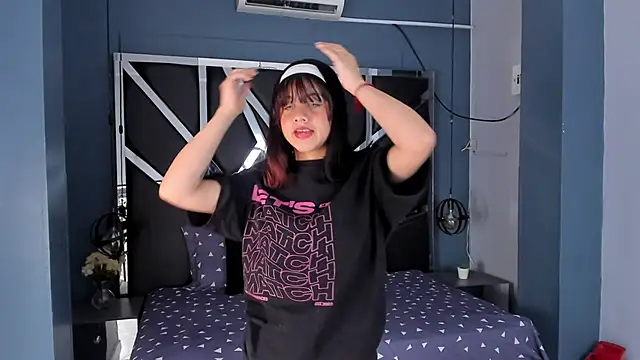 Snapshot of Julieth_brown_ chatting on October 8, 7:44 pm Julieth brown online show from October 8, 7:44 pm