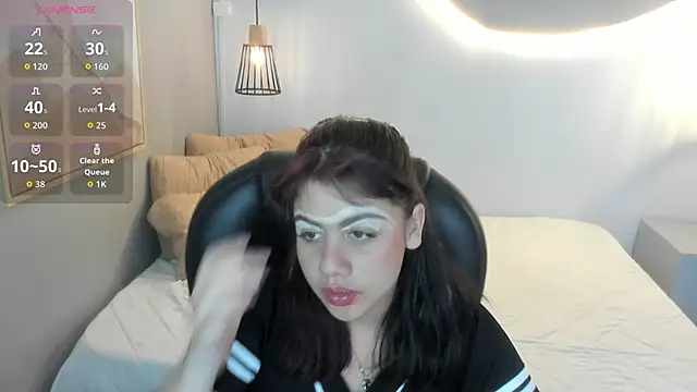 Snapshot of Julieth_brown_ chatting on January 14, 7:52 pm Julieth brown online show from January 14, 7:52 pm