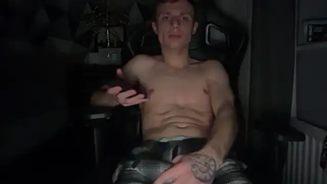 Oliver harrison online show from February 6, 11:52 pm