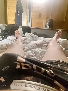 rob21515 online show from February 4, 3:23 am