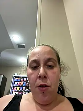 Snapshot of exotictastingexotic chatting on September 9, 1:32 pm exotictastingexotic online show from September 9, 1:32 pm