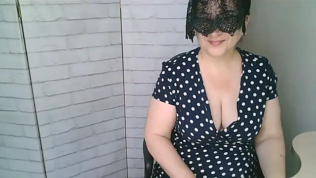 Helen xi  online show from April 12, 4:17 am