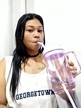 Snapshot of Tigresa23 chatting on September 29, 8:13 pm Tigresa23 online show from September 29, 8:13 pm