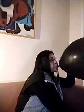 Snapshot of Tigresa23 chatting on February 12, 3:12 am Tigresa23 online show from February 12, 3:12 am