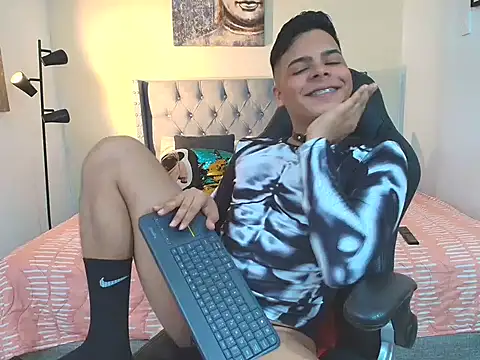 stewart mateo  online show from November 27, 2:13 am