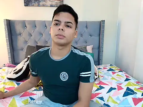 stewart mateo  online show from December 2, 2:06 am