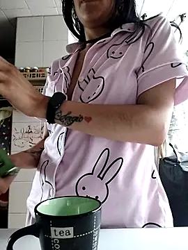 Queen Ashly online show from November 18, 6:01 pm