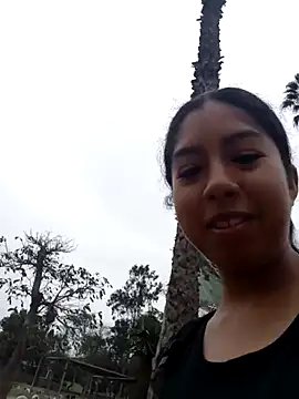 Snapshot of Syndel23 chatting on May 15, 2:35 pm Syndel23 online show from May 15, 2:35 pm