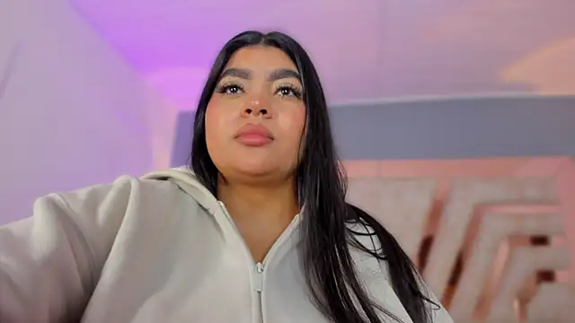 Snapshot of BellaBoobs_ chatting on February 15, 7:43 pm BellaBoobs online show from February 15, 7:43 pm