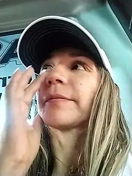 Snapshot of Ms_lunaRose chatting on February 6, 5:38 pm Ms lunaRose online show from February 6, 5:38 pm