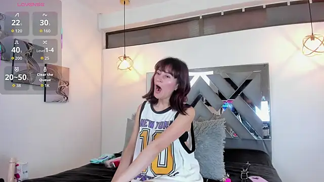 Candy Hott7 online show from December 22, 9:01 pm