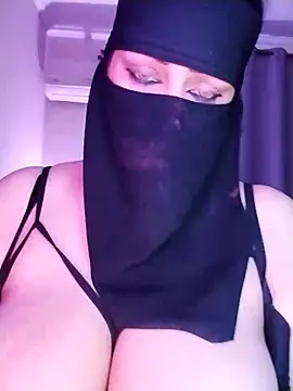 lilyan12 online show from March 12, 11:11 pm