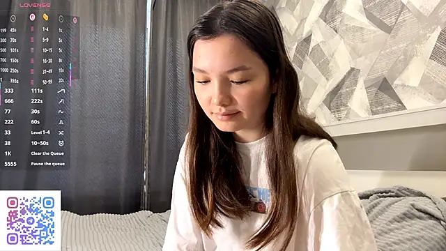 KiraVelvet online show from November 5, 8:14 am