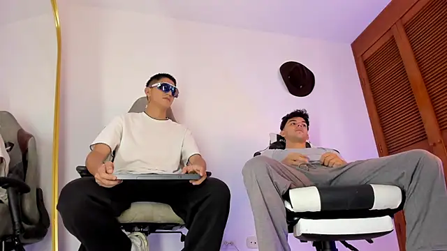 sotooliver3 online show from September 10, 7:03 pm