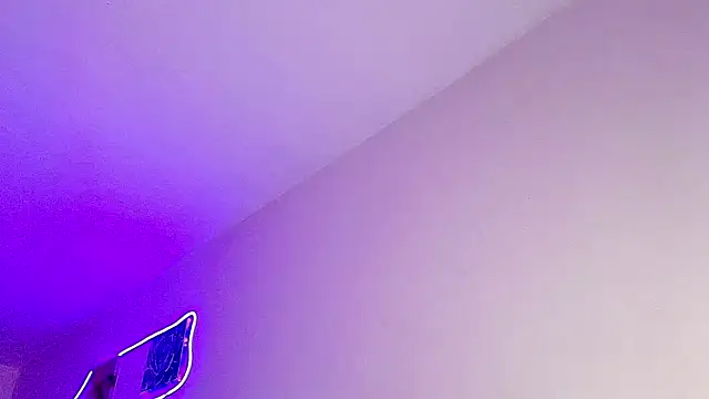 Snapshot of mia_yireth chatting on June 9, 2:23 am mia yireth online show from June 9, 2:23 am