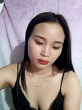 Snapshot of Lili_lovely chatting on October 20, 3:18 am Lili lovely online show from October 20, 3:18 am