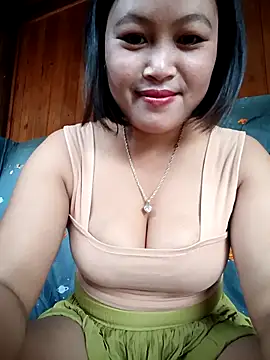 maycuc123 online show from October 6, 12:41 am